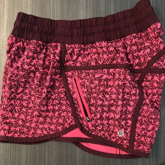 Lululemon shorts - Picture 4 of 5